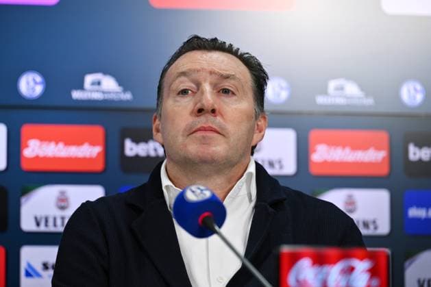Marc Wilmots (Sportdirektor Schalke 04) 12.01.2024, Fussball, Pressekonferenz und Mediengespräch des FC Schalke 04, 2. Bundesliga Saison 2023 2024 Gelsenkirchen Presseraum Veltins Arena Nordrhein Westfalen Deutschland