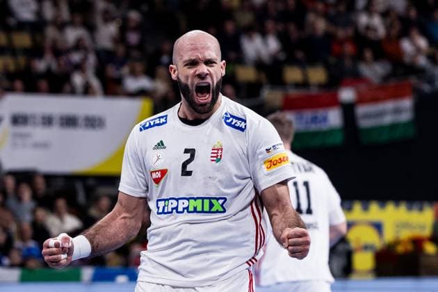 Handball, EM, Ungarn - Montenegro MEN’S EHF EURO 2024: Ungarn - Montenegro; 12.01.2024 Adrian Sipos (Ungarn, 2) jubelt MEN’S EHF EURO 2024: Ungarn - Montenegro, Olympiahalle, München am 12.01.2024 Copyright: xBEAUTIFULxSPORTS Wunderlx