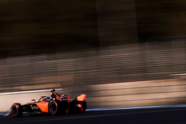 08 BIRD Sam (gbr), NEOM McLaren Formula E Team, Nissan e-4ORCE 04, action during the 2024 Hankook Mexico City ePrix, 1st meeting of the 2023-24 ABB FIA Formula E World Championship, WM, Weltmeisterschaft on the Autodromo Hermanos Rodriguez from January 11 to 13, in Mexico City, Mexico - 2024 FORMULA E HANKOOK MEXICO CITY ePRIX DPPI Panoramic  20240113_R3025148