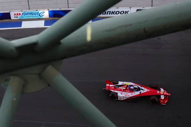 22 ROWLAND Oliver (gbr), Nissan Formula E Team, Nissan e-4ORCE 04, action during the 2024 Hankook Mexico City ePrix, 1st meeting of the 2023-24 ABB FIA Formula E World Championship, WM, Weltmeisterschaft on the Autodromo Hermanos Rodriguez from January 11 to 13, in Mexico City, Mexico - 2024 FORMULA E HANKOOK MEXICO CITY ePRIX DPPI Panoramic  20240113_R3025905