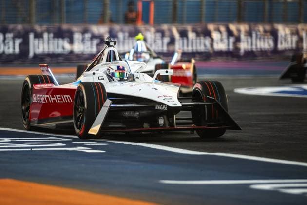 01 DENNIS Jake (gbr), Andretti Global, Porsche 99X Electric, action during the 2024 Hankook Mexico City ePrix, 1st meeting of the 2023-24 ABB FIA Formula E World Championship, WM, Weltmeisterschaft on the Autodromo Hermanos Rodriguez from January 11 to 13, in Mexico City, Mexico - 2024 FORMULA E HANKOOK MEXICO CITY ePRIX DPPI Panoramic  03424001-TF-203