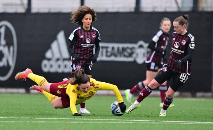 13.01.2024 - Fussball Frauen Frauenfussball - Saison 2023 2024 - Testspiel Freundschaftsspiel Vorbereitungsspiel : 1. FC Nürnberg FCN ( Clubfrauen Club ) - Sparta Prag Praha - - xwoxzix - Klara Cvrckova (28, Sparta Prag ) gegen Amira Arfaoui (74, 1. FC Nürnberg FCN ) Vanessa Haim (19, 1. FC Nürnberg FCN )