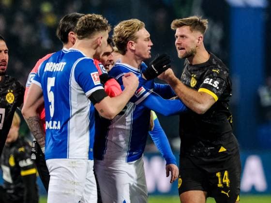 Sport Bilder des Tages Auseinandersetzung zwichen Matej Maglica (SV Darmstadt 98, 05) und Niclas Fuellkrug (Borussia Dortmund, 14), GER, SV Darmstadt 98 vs. Borussia Dortmund, Fussball, Bundesliga, 17. Spieltag, Saison 2023 24, 13.01.2024 DFL REGULATIONS PROHIBIT ANY USE OF PHOTOGRAPHS AS IMAGE SEQUENCES AND OR QUASI-VIDEO GER, SV Darmstadt 98 vs. Borussia Dortmund, Fussball, Bundesliga, 17. Spieltag, Saison 2023 24, 13.01.2024 Darmstadt *** Dispute between Matej Maglica SV Darmstadt 98, 05 and Niclas Fuellkrug Borussia Dortmund, 14 , GER, SV Darmstadt 98 vs Borussia Dortmund, Football, Bundesliga, Matchday 17, Season 2023 24, 13 01 2024 DFL REGULATIONS PROHIBIT ANY USE OF PHOTOGRAPHS AS IMAGE SEQUENCES AND OR QUASI VIDEO GER, SV Darmstadt 98 vs Borussia Dortmund, Football, Bundesliga, Matchday 17, Season 2023 24, 13 01 2024 Darmstadt Copyright: xEibner-Pressefoto FlorianxWieganx EP_FWD