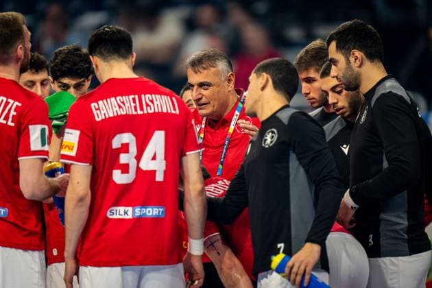 HANDBALL - EHF EURO 2024 MANNHEIM,GERMANY,13.JAN.24 - HANDBALL - EHF Men s European Championship, EM, Europameisterschaft 2024, group stage, Georgia vs Sweden. Image shows the team of GEO with head coach Tite Kalandadze.  GEPAxpictures xEdgarxEisner