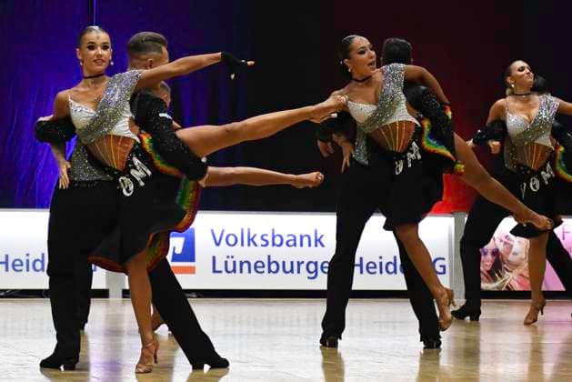 GER; Tanzen, 1. Bundesliga der Lateinformationen 13.01.2024, GER; Tanzen, 1. Bundesliga der Lateinformationen,, Vorrunde, im Bild Grün-Gold-Club Bremen A mit dem Thema Feedom &Peace Foto nordphoto GmbH Witke