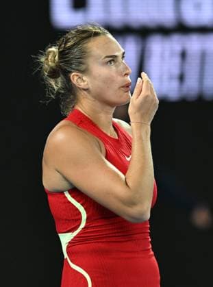 TENNIS AUSTRALIAN OPEN, Aryna Sabalenka of Belarus looks on during her first round match aganst Germany s Ella Seidel on Day 1 of the 2024 Australian Open at Melbourne Park in Melbourne, Sunday, January 14, 2024. ( NO ARCHIVING, EDITORIAL USE ONLY, NO USE IN BOOKS WITHOUT CONSENT MELBOURNE VICTORIA AUSTRALIA  Copyright: xLUKASxCOCHx 20240115001888880631