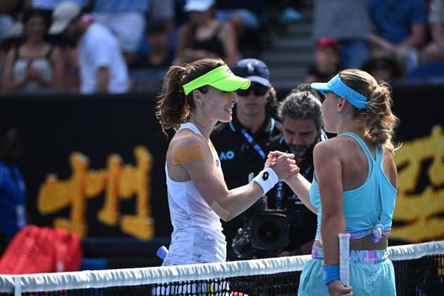 2024 Australian Open - Melbourne Alize Cornet (FRA) during her first round match at the 2024 Australian Open at Melbourne Park in Melbourne, AUSTRALIA, on January 14, 2024. Photo by Corinne Dubreuil ABACAPRESS.COM Melbourne Australia  Copyright: xDubreuilxCorinne ABACAx