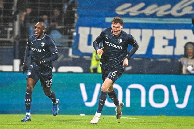 Sport Themen der Woche KW02 Sport Bilder des Tages 1. Bundesliga - VfL Bochum - Union Berlin am 14.01.2024 im Vonovia Ruhrstadion in Bochum Jubel, Torjubel, Torschuetze, Torschütze Patrick Osterhage (VfL Bochum) jubelt nach seinem Tor zum 1:0. *** 1 Bundesliga VfL Bochum Union Berlin on 14 01 2024 at the Vonovia Ruhrstadion in Bochum Cheering, goal celebration, goal scorer, goal scorer Patrick Osterhage VfL Bochum cheers after his goal for 1 0 MT
