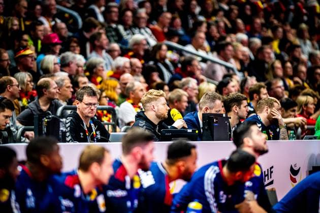Handball I Herren I Euro 2024 I Vorrunde I Gruppe A I Schweiz - Frankreich I 14.01.2024 Kevin Gerwin (Stadionsprecher) Berlin Mercedes-Benz Arena Berlin Deutschland Copyright: xLobeca Krausex