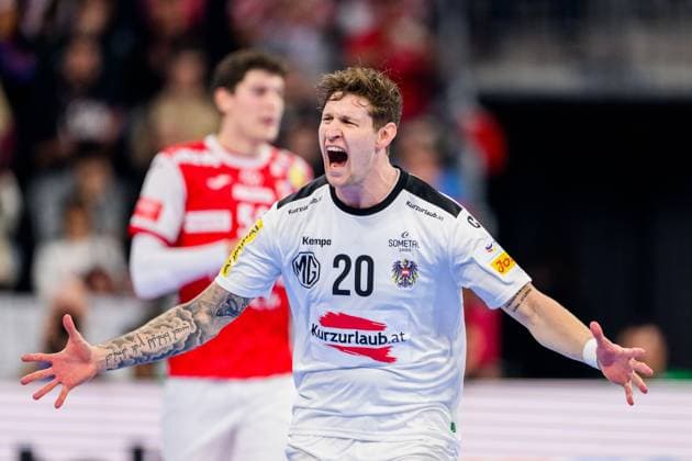 240114 Sebastian Frimmel of Austria celebrates during the EHF European Handball Championship match between Croatia and Austria on January 14, 2024 in Manheim. Photo: Ludvig Thunman BILDBYRAN kod LT LT0578 handball handboll handball handbolls-em 2024 croatia österrike ehf european handball championship austria day 4 bbeng jubel Copyright: LUDVIGxTHUNMAN BB240114LT053