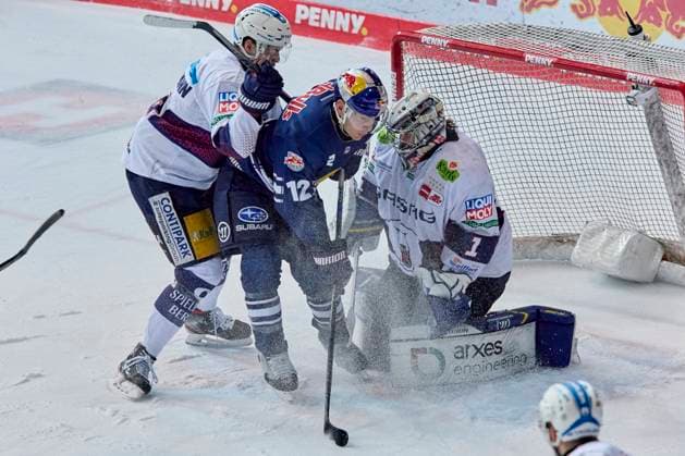 Sport Themen der Woche KW02 Sport Bilder des Tages 2024-01-14 STETTMER Jonas (Eisbären Berlin EBB01-G), SMITH Benjamin (Red Bull München RBM12-O), WISSMANN Kai (Eisbären Berlin EBB06-D) sportworld München Olympia-Eissportzentrum München Bayern Deutschland *** 2024 01 14 STETTMER Jonas Eisbären Berlin EBB01 G , SMITH Benjamin Red Bull München RBM12 O , WISSMANN Kai Eisbären Berlin EBB06 D sportworld München Olympia Eissportzentrum München Bayern Germany