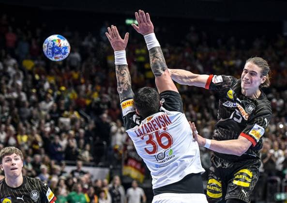 Sport Bilder des Tages 14.01.2024, xlakx, Handball - EHF Handball EM 2024, Nordmazedonien - Deutschland emspor, v.l. Nils Lichtlein (Germany 3),Milan Lazarevski (North Macedonia 36),Juri Knorr (Germany 15), zum Wurf Berlin