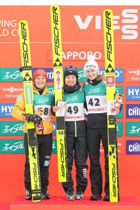 Sport Themen der Woche KW02 Sport Bilder des Tages (L-R) Katharina Schmid (GER), Yuki Ito (JPN), Nika Kriznar (SLO), JANUARY 14, 2024 - Ski jumping, Skispringen, Ski, nordisch : FIS Ski Jumping World Cup Women s Large Hill Individual Award ceremony at Okurayama Jump Stadium in Sapporo, Hokkaido, Japan. Noxthirdxpartyxsales  (240682121)