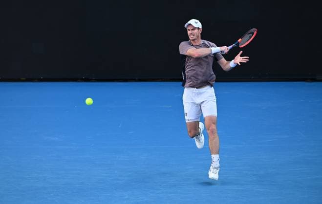 TENNIS AUSTRALIAN OPEN, Andy Murray of Great Britain returns during his first round match against Tomas Martin Etcheverry of Argentina on Day 2 of the 2024 Australian Open at Melbourne Park in Melbourne, Monday, January 15, 2024. ( NO ARCHIVING, EDITORIAL USE ONLY, NO USE IN BOOKS WITHOUT CONSENT MELBOURNE VICTORIA AUSTRALIA  Copyright: xJOELxCARRETTx 20240115001889228055