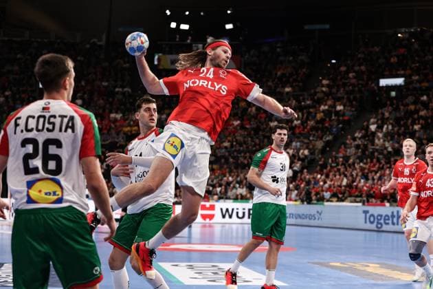 MEN’S EHF EURO 2024: Dänemark - Portugal; 15.01.2024 Mikkel HANSEN (DEN 24) am Ball wirft auf das Tor Copyright: xBEAUTIFULxSPORTS Goldbergx