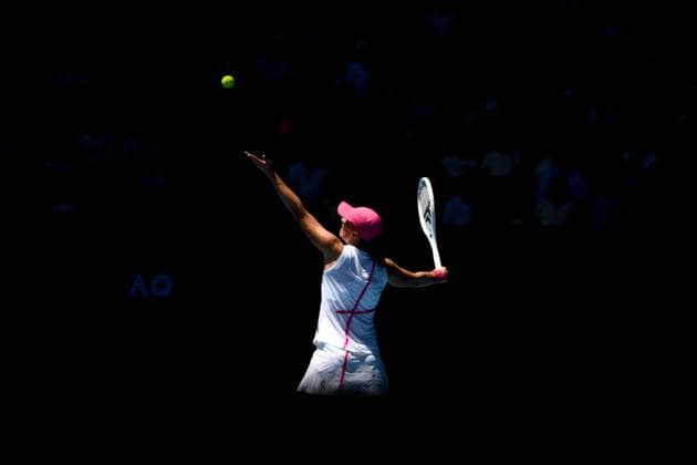Iga Swiatek (POL) in action during her first round match Australian Open, Day Two, Tennis, Melbourne Park, Melbourne, Australia - 16 Jan 2024  Copyright: xJamesxGourley Shutterstockx 14302243ba