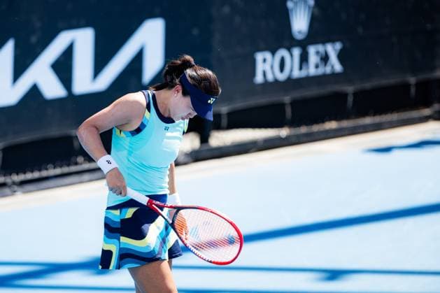 (240116) -- MELBOURNE, Jan. 16, 2024 -- Zhu Lin of China reacts during the women s singles 1st round match between Zhu Lin of China and Dodin Oceane of France at Australian Open tennis tournament in Melbourne, Australia, Jan. 16, 2024. (Photo by Chu Chen Xinhua) (SP)AUSTRALIA-MELBOURNE-TENNIS-AUSTRALIAN OPEN ZhangxJianhua 