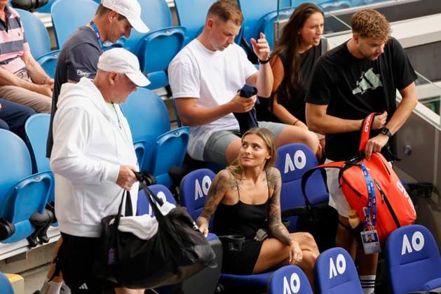 Alexander Zverev Freundin Sophia Thomalla sitzt in der Spielerloge, Australian Open 2024, Melbourne Park, Melbourne, Victoria, Australia. Copyright: xJuergenxHasenkopfx