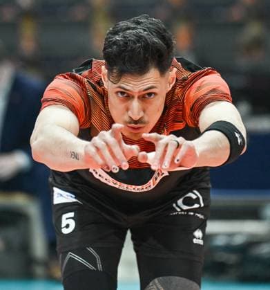 Berlin, Deutschland 17. Januar 2024: CL Volleyball - 2023 2024 - Berlin Recycling Volleys vs. Gas Sales Bluenergy Piacenza Im Bild: Nehemiah Mote (BR Volleys) beim warmup Copyright: xFotostandx xReuhlx