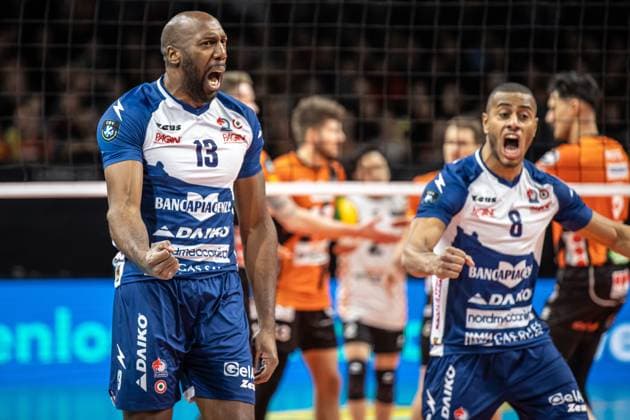 17.01.2024, Berlin, Volleyball: CEV Champions League, Maenner, 1. Gruppe C, 6. Runde, BR Volleys gegen Gas Sales Daiko Piacenza, Max-Schmeling-Halle. Robertlandy Simon Aties von Gas Sales Daiko Piacenza jubelt nach einem Punkt. BR Volleys vs. Gas Sales Daiko Piacenza