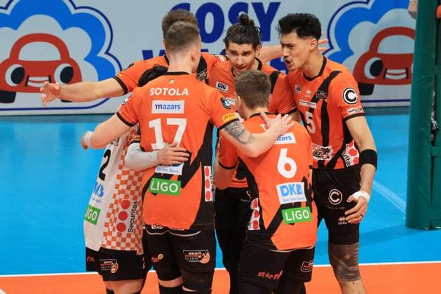 DEU, Europapokal, BR Volleys vs. Piacenza, 17.01.2024, Max-Schmeling-Halle, Berlin, DEU, Europapokal, BR Volleys vs. Piacenza, im Bild BR Volleys-Spielerkreis Foto: Juergen Engler nordphoto GmbH