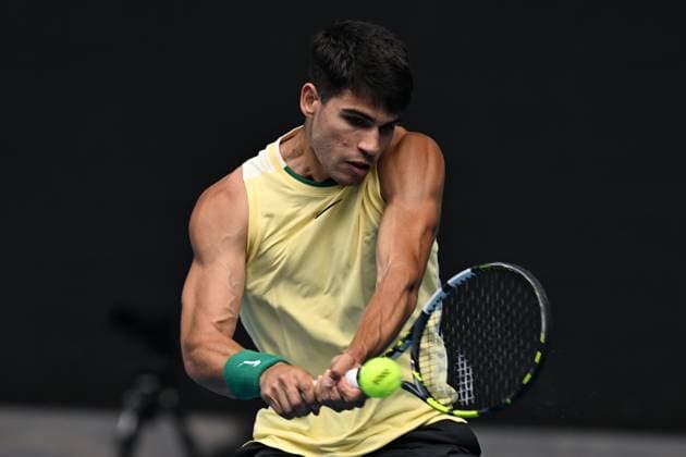TENNIS AUSTRALIAN OPEN, Carlos Alcaraz of Spain in action during his 2nd round match against Lorenzo Sonego of Italy on Day 5 of the 2024 Australian Open at Melbourne Park in Melbourne, Thursday, January 18, 2024. ( NO ARCHIVING, EDITORIAL USE ONLY, NO USE IN BOOKS WITHOUT CONSENT MELBOURNE VICTORIA AUSTRALIA  Copyright: xJAMESxROSSx 20240118001890476570