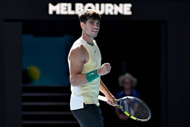 TENNIS AUSTRALIAN OPEN, Carlos Alcaraz of Spain reacts during his 2nd round match against Lorenzo Sonego of Italy on Day 5 of the 2024 Australian Open at Melbourne Park in Melbourne, Thursday, January 18, 2024. ( NO ARCHIVING, EDITORIAL USE ONLY, NO USE IN BOOKS WITHOUT CONSENT MELBOURNE VICTORIA AUSTRALIA  Copyright: xJAMESxROSSx 20240118001890489825
