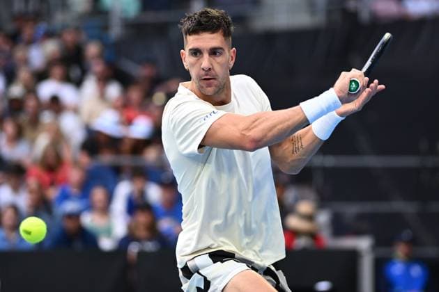 TENNIS AUSTRALIAN OPEN, Thanasi Kokkinakis of Australia in action during his 2nd round match against Grigor Dimitrov of Bulgaria on Day 5 of the 2024 Australian Open at Melbourne Park in Melbourne, Thursday, January 18, 2024. ( NO ARCHIVING, EDITORIAL USE ONLY, NO USE IN BOOKS WITHOUT CONSENT MELBOURNE VICTORIA AUSTRALIA  Copyright: xJOELxCARRETTx 20240118001890511707