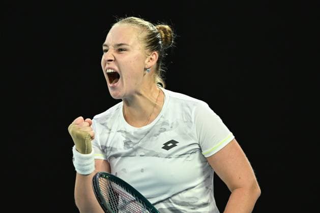 TENNIS AUSTRALIAN OPEN, Anna Blinkova of Russia celebrates set point during her 2nd round match against Elena Rybakina of Kazakhstan on Day 5 of the 2024 Australian Open at Melbourne Park in Melbourne, Thursday, January 18, 2024. ( NO ARCHIVING, EDITORIAL USE ONLY, NO USE IN BOOKS WITHOUT CONSENT MELBOURNE VICTORIA AUSTRALIA  Copyright: xJAMESxROSSx 20240118001890532278