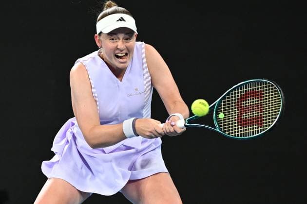 TENNIS AUSTRALIAN OPEN, Jelena Ostapenko of Latvia in action during her 2nd round match against Ajla Tomljanovic of Australia on Day 5 of the 2024 Australian Open at Melbourne Park in Melbourne, Thursday, January 18, 2024. ( NO ARCHIVING, EDITORIAL USE ONLY, NO USE IN BOOKS WITHOUT CONSENT MELBOURNE VICTORIA AUSTRALIA  Copyright: xJOELxCARRETTx 20240118001890576453