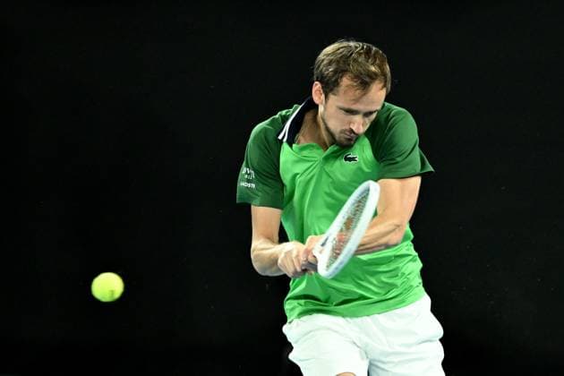 TENNIS AUSTRALIAN OPEN, Daniil Medvedev of Russia in action during his 2nd round match against Emil Ruusuvuori of Finland on Day 5 of the 2024 Australian Open at Melbourne Park in Melbourne, Thursday, January 18, 2024. ( NO ARCHIVING, EDITORIAL USE ONLY, NO USE IN BOOKS WITHOUT CONSENT MELBOURNE VICTORIA AUSTRALIA  Copyright: xJAMESxROSSx 20240118001890586326