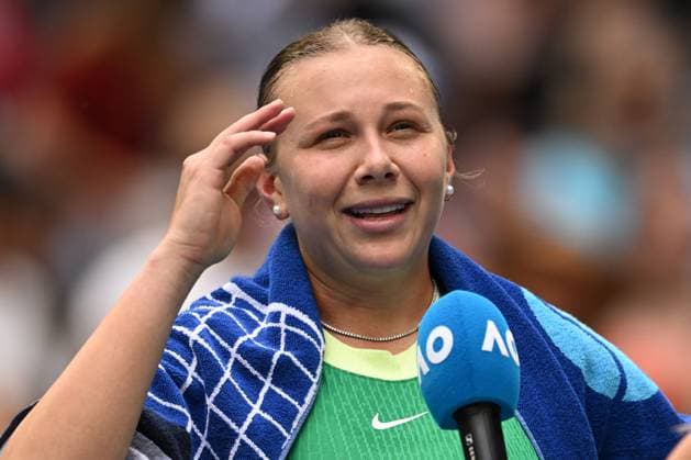 Amanda Anisimova (USA) celebrates winning her third round match Australian Open, Day Five, Tennis, Melbourne Park, Melbourne, Australia - 19 Jan 2024  Copyright: xJamesxGourley Shutterstockx 14306728l