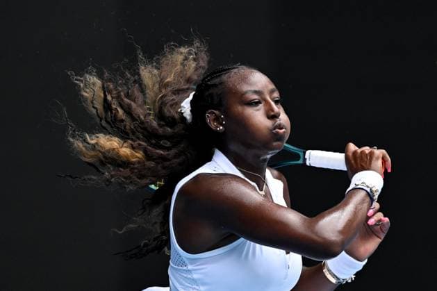 TENNIS AUSTRALIAN OPEN, Alycia Parks of the USA in action during her 3rd round match against Coco Gauff of the USA on Day 5 of the 2024 Australian Open at Melbourne Park in Melbourne, Friday, January 19, 2024. ( NO ARCHIVING, EDITORIAL USE ONLY, NO USE IN BOOKS WITHOUT CONSENT MELBOURNE VICTORIA AUSTRALIA  Copyright: xJOELxCARRETTx 20240119001890862744