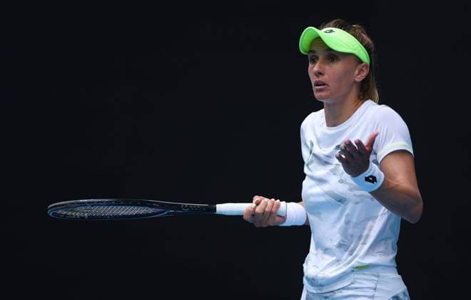 Lesia Tsurenko of Ukraine reacts in frustration Australian Open, Day Six, Tennis, Melbourne Park, Melbourne, Australia - 19 Jan 2024  Copyright: xEllaxLing Shutterstockx 14306107ah
