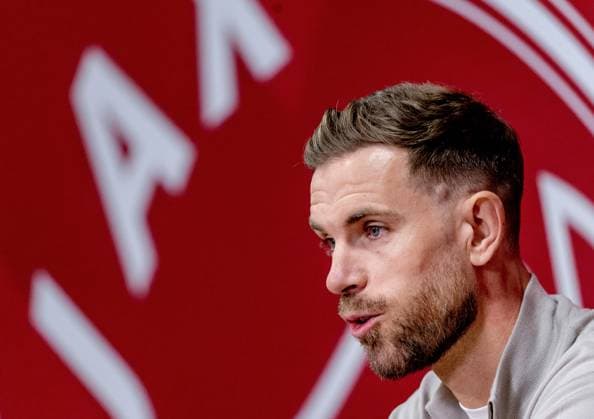 Sport Themen der Woche KW03 Sport Bilder des Tages Fußball, Ajax Amsterdam präsentiert Neuzugang Jordan Henderson AMSTERDAM - Jordan Henderson is presented by Ajax during a press moment in the ArenA. The former Liverpool captain has signed a 2.5-year contract after a medical examination. ANP REMKO DE WAAL xVIxANPxSportx xxANPxIVx 488923252 originalFilename: 488923252.jpg
