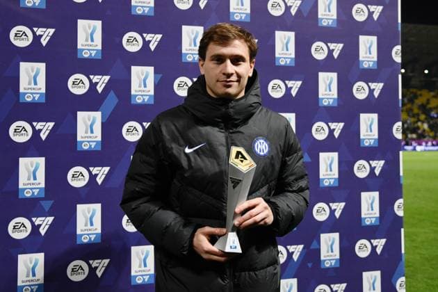 Foto Massimo Paolone LaPresse 19 Gennaio 2024 - Riad, Arabia Saudita - calcio - EA SPORTS FC Supercoppa italiana 2023 2024 semifinale - Inter vs Lazio - Stadio Universit& xe0; Re Saud Nella foto: Nicolo Barella (FC Internazionale Milano) January 19, 2024 Riyadh, Saudi Arabia - sport, soccer - EA SPORTS FC Italian Supercup 2023 2024 semi-final - Inter vs Lazio - King Saud University Stadium In the pic: Nicolo Barella (FC Internazionale Milano)  Copyright: xMassimoxPaolone LaPressex