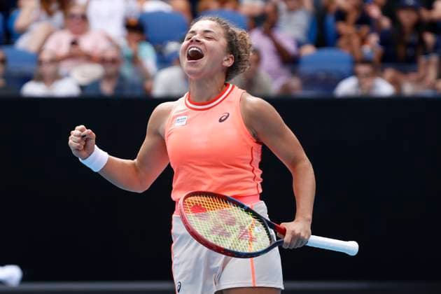 January 20, 2024, Melbourne, Victoria, Australia: Jasmine Paolini (ITA) celebrates at the end of the their round three singles match against Anna Blinkova on day seven of the 2024 Australian Open at Melbourne Park on January 20, 2024 in Melbourne, Australia. Melbourne Australia - ZUMAl131 20240120_zsp_l131_037 Copyright: xCiroxDexLucax