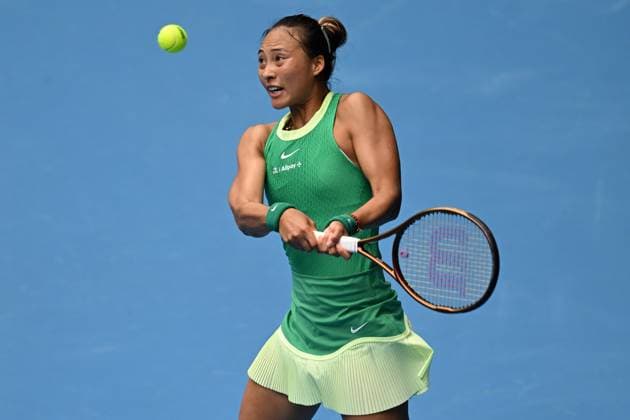 Qinwen Zheng (CHN) during her third round match Australian Open, Day Seven, Tennis, Melbourne Park, Melbourne, Australia - 20 Jan 2024  Copyright: xJamesxGourley Shutterstockx 14306286ek