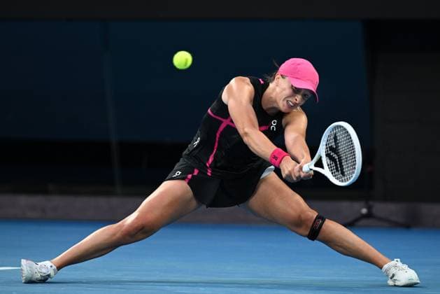 TENNIS AUSTRALIAN OPEN, Iga Swiatek of Poland in action during her 3rd round match against Linda Noskova of Czech Republic on Day 7 of the 2024 Australian Open at Melbourne Park in Melbourne, Saturday, January 20, 2024. ( NO ARCHIVING, EDITORIAL USE ONLY, NO USE IN BOOKS WITHOUT CONSENT MELBOURNE VICTORIA AUSTRALIA  Copyright: xJOELxCARRETTx 20240120001891300647