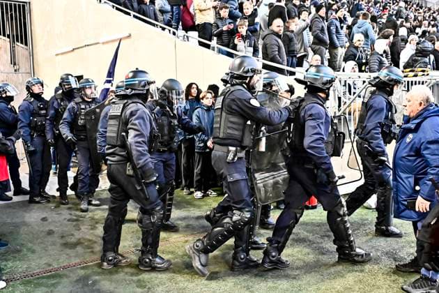 Incidents entre supporters Nicois et Girondins FOOTBALL : Bordeaux vs Nice - 16eme de Finale de la Coupe de France - Bordeaux - 20-01-2024 ThierryBreton Panoramic 