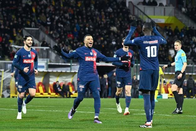 Kylian Mbappe ( 7 - PSG ) celebrates with Randal Kolo Muani ( 10 - PSG ) during the French Cup match between US Orleans and Paris Saint Germain at Stade de la Source on January 20, 2024 in Orleans, France. ( Photo by federico pestellini panoramic ) - FOOTBALL : Orleans vs PSG - Coupe de France - 20 01 2024 FedericoPestellini Panoramic 
