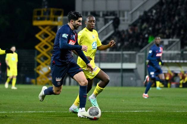 Carlos Soler ( 4 - PSG ) during the French Cup match between US Orleans and Paris Saint Germain at Stade de la Source on January 20, 2024 in Orleans, France. ( Photo by federico pestellini panoramic ) - FOOTBALL : Orleans vs PSG - Coupe de France - 20 01 2024 FedericoPestellini Panoramic 