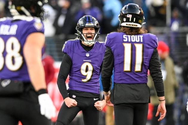 Sport Themen der Woche KW03 Sport Bilder des Tages Baltimore Ravens place kicker Justin Tucker (9) celebrates a 53-yard field goal against the Houston Texans during the first half an AFC Divisional Round playoff game at M&T Bank Stadium in Baltimore, Maryland, on Saturday, January 20, 2024.  BAL20240120112 DAVIDxTULIS