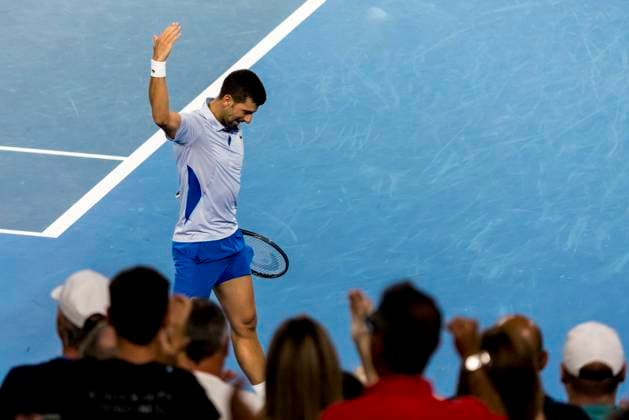 MELBOURNE, VIC - JANUARY 21: Novak Djokovic of Serbia responds to the crowd during the 4th round of the 2024 Australian Open on January 21 2024, at Melbourne Park in Melbourne, Australia. (Photo by Jason Heidrich Icon Sportswire) TENNIS: JAN 21 Australian Open EDITORIAL USE ONLY Icon240121120