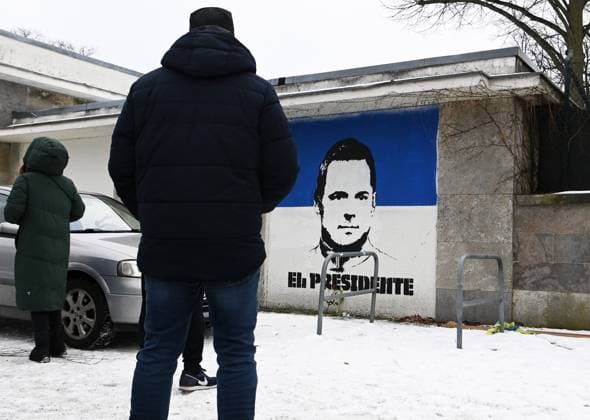 Fussball, Herren, Saison 2023 2024, 2. Bundesliga (18. Spieltag), Hertha BSC - Fortuna Düsseldorf, Gedenken an den verstorbenen Präsidenten Kay Bernstein (Hertha BSC), im Bild: ein Graffiti am S-Bahnhof Olympiastadion, das Kay Bernstein mit dem Schriftzug El Presidente zeigt, 21.01. 2024,