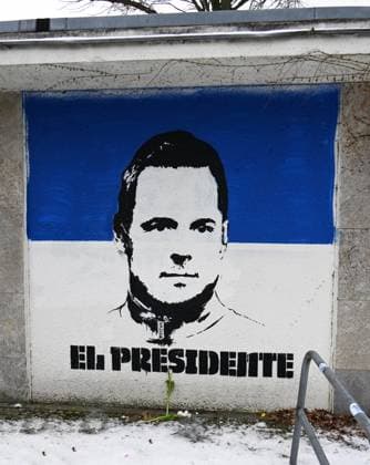 Fussball, Herren, Saison 2023 2024, 2. Bundesliga (18. Spieltag), Hertha BSC - Fortuna Düsseldorf, Gedenken an den verstorbenen Präsidenten Kay Bernstein (Hertha BSC), im Bild: ein Graffiti am S-Bahnhof Olympiastadion, das Kay Bernstein mit dem Schriftzug El Presidente zeigt, 21.01. 2024,