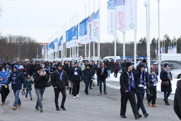 DEU, DFL, 2. FBL, Hertha BSC vs. Fortuna Duesseldorf, 21.01.2024, Berliner Olympiastadion, Berlin, DEU, DFL, 2. FBL, Hertha BSC vs. Fortuna Duesseldorf, im Bild Trauermarsch der Hertha-Fans fuer Praesident Kay Bernstein (Hertha BSC Berlin) DFL - regulations prohibit any use of Photographs as image sequences and or quasi-video Foto: Juergen Engler nordphoto GmbH