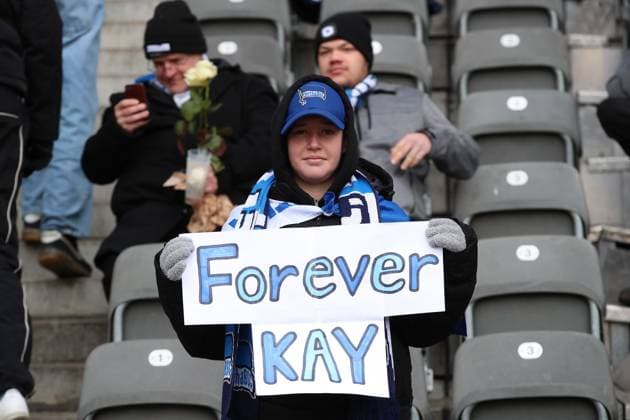 21.01.2024, xtgx, Fussball 2.Bundesliga, Hertha BSC Berlin - Fortuna Duesseldorf emspor, v.l. Spruchband Plakat Schild fuer den verstorbenen Kay Bernstein Trauer Trauer bei den Fans (DFL DFB REGULATIONS PROHIBIT ANY USE OF PHOTOGRAPHS as IMAGE SEQUENCES and or QUASI-VIDEO) Berlin