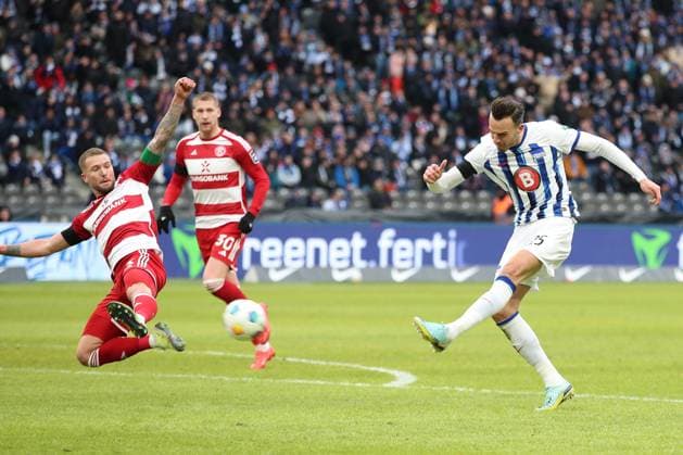 21.01.2024, xtgx, Fussball 2.Bundesliga, Hertha BSC Berlin - Fortuna Duesseldorf emspor, v.l. Haris Tabakovic (Hertha BSC Berlin) erzielt das Tor zum scores the goal 1:0 (DFL DFB REGULATIONS PROHIBIT ANY USE OF PHOTOGRAPHS as IMAGE SEQUENCES and or QUASI-VIDEO) Berlin