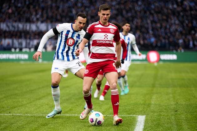 Haris Tabakovic (Hertha BSC, 25), Yannik Engelhardt (Fortuna Duesseldorf, 06), GER, Hertha BSC vs. Fortuna Duesseldorf, Fussball Herren, 2. Bundesliga, Saison 2023 2024, 18. Spieltag, 21.01.2024. (DFL REGULATIONS PROHIBIT ANY USE OF PHOTOGRAPHS AS IMAGE SEQUENCES AND OR QUASI - VIDEO). GER, Hertha BSC vs. Fortuna Duesseldorf, Fussball Herren, 2. Bundesliga, Saison 2023 2024, 18. Spieltag, 21.01.2024. Berlin